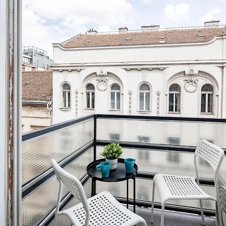 Ultra - Balcony - Basilica View Apartman *