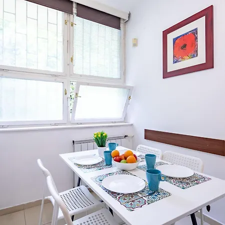 Ultra - Balcony - Basilica View 公寓